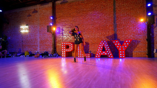 "On My Way" (oct) G6